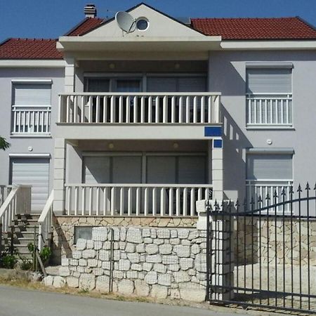 Villa Adria Сресер Экстерьер фото